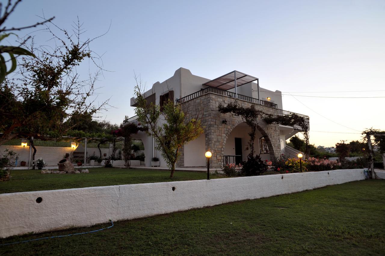 Villa Merabello Agia Marina Екстериор снимка