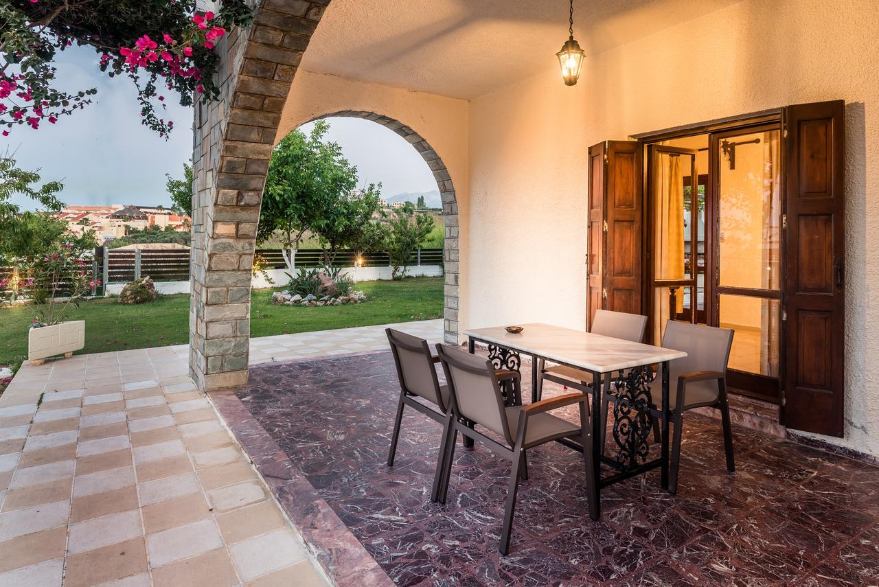 Villa Merabello Agia Marina Екстериор снимка