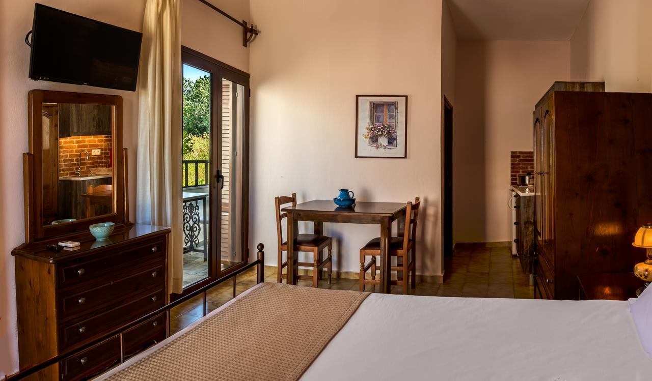 Villa Merabello Agia Marina Екстериор снимка