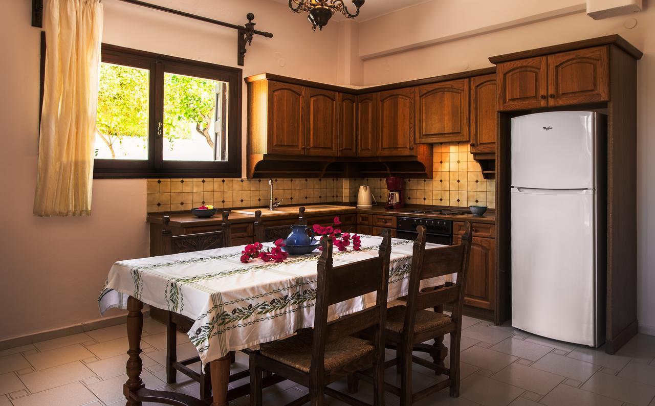 Villa Merabello Agia Marina Екстериор снимка